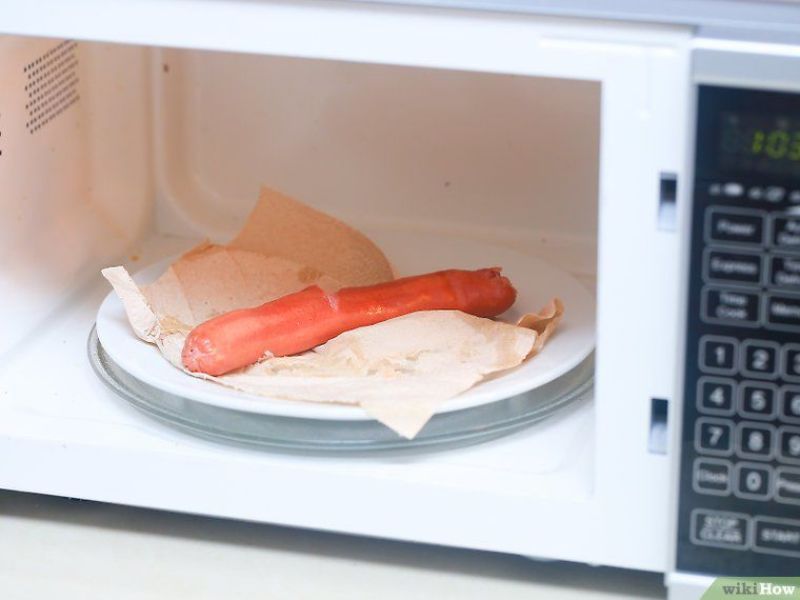 How to Microwave Hot Dogs